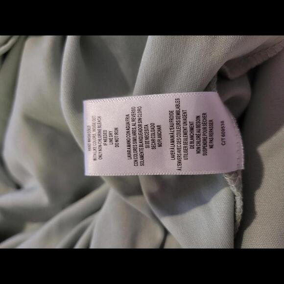 Taylor size 2 green & purple floral maxi dress - Picture 5 of 5